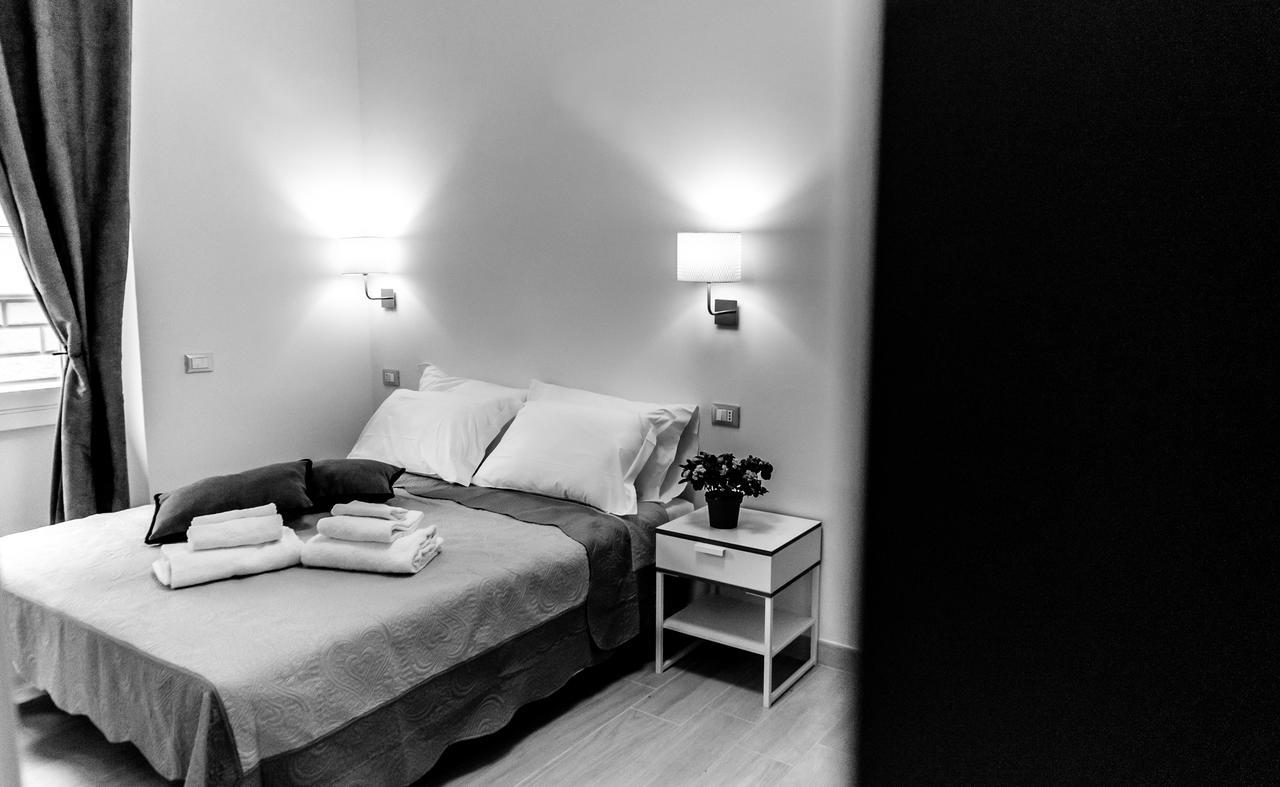Mr. Charlie Brown Hotel โรม ภายนอก รูปภาพ