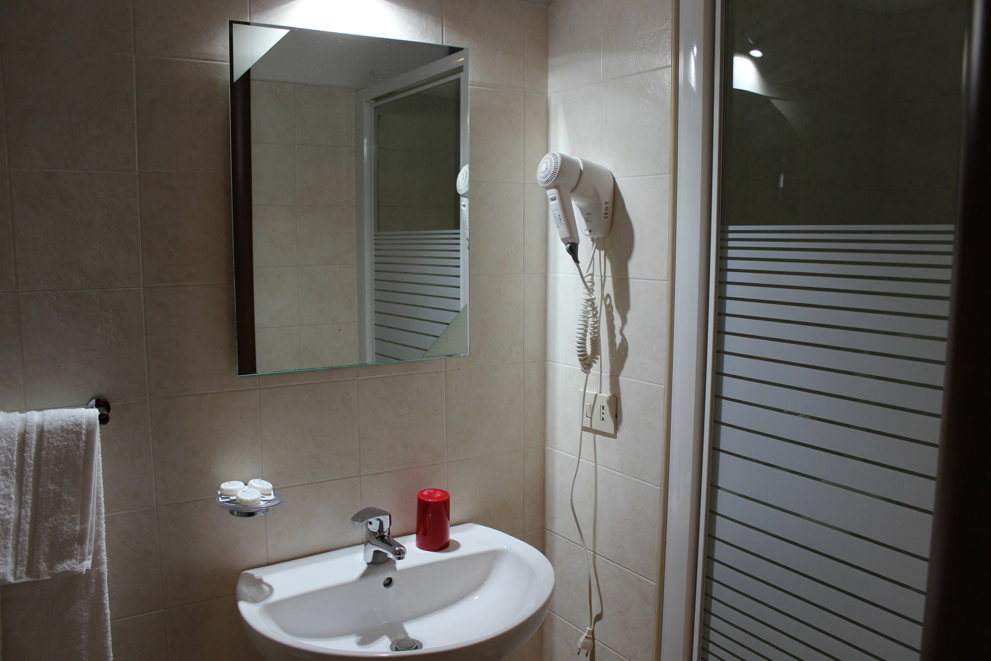 Mr. Charlie Brown Hotel โรม ภายนอก รูปภาพ