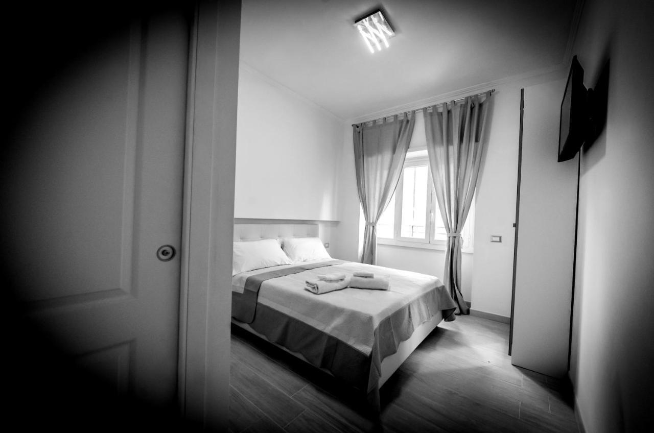 Mr. Charlie Brown Hotel โรม ภายนอก รูปภาพ